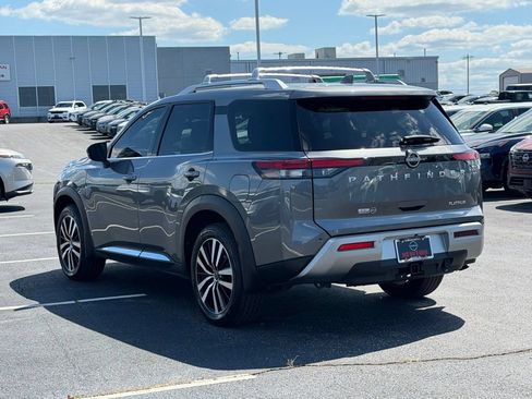 Used 2025 Nissan Pathfinder Platinum w/ Cargo Package FWD image 7