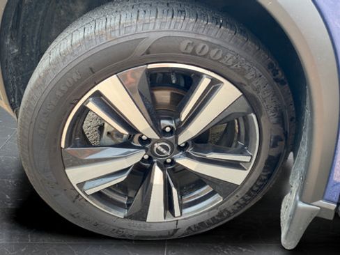 Used 2023 Nissan Rogue SL AWD/4WD image 30
