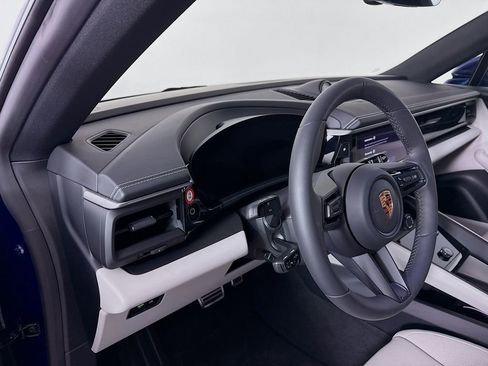 New 2025 Porsche Macan 4S Electric image 4