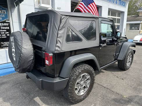 Used 2014 Jeep Wrangler Rubicon w/ Power Convenience Group AWD/4WD image 8