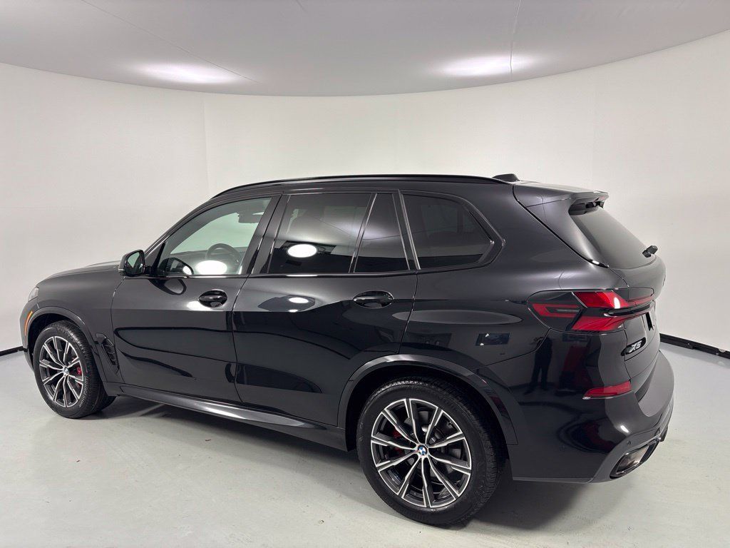 Certified 2024 BMW X5 xDrive40i w/ M Sport Package AWD/4WD image 6