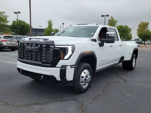 New 2025 GMC Sierra 3500 Denali Ultimate image 7
