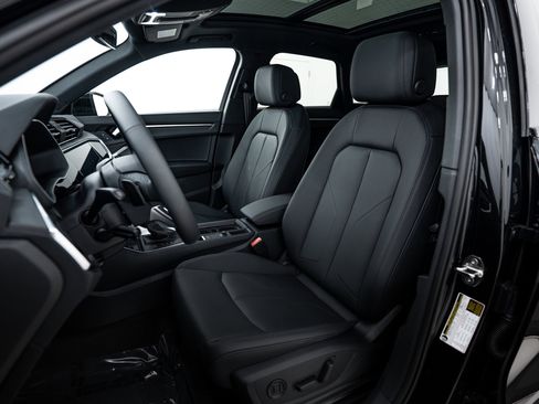 New 2025 Audi Q3 2.0T Premium image 15