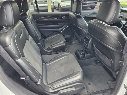 Used 2021 Jeep Grand Cherokee L Laredo AWD/4WD image 17