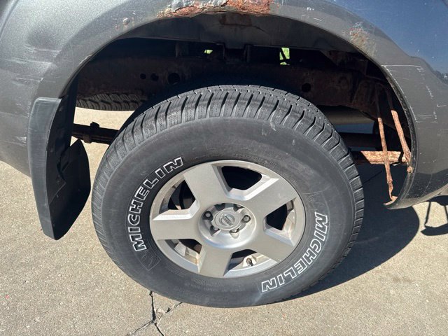 Used 2007 Nissan Frontier SE w/ SE Value Truck Pkg AWD/4WD image 12
