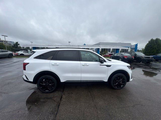 Used 2023 Kia Sorento SX AWD/4WD image 7