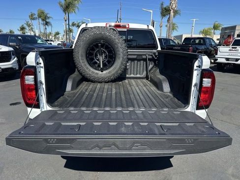 New 2026 GMC Canyon AT4X w/ AT4X AEV Edition AWD/4WD image 27