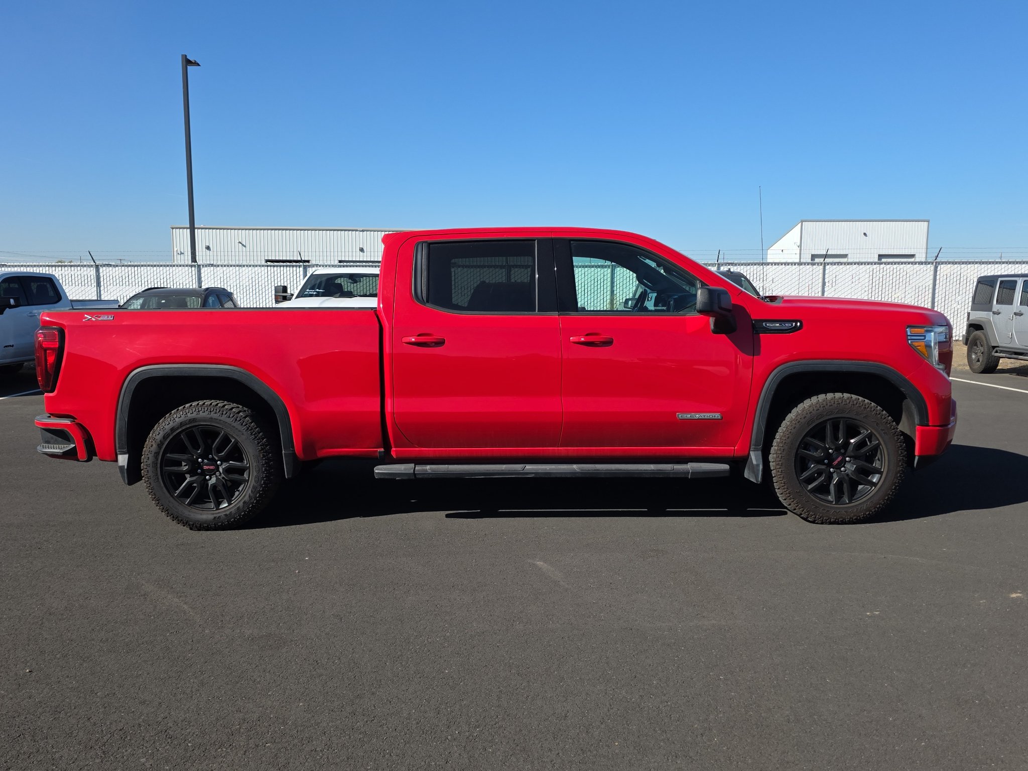 Used 2022 GMC Sierra 1500 Elevation w/ Preferred Package AWD/4WD image 9