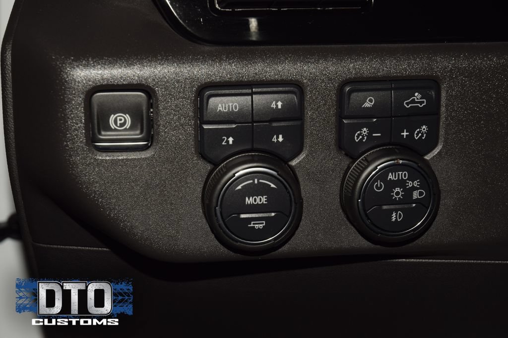 Used 2025 Chevrolet Silverado 1500 ZR2 w/ Technology Package AWD/4WD image 41