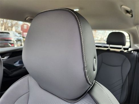 New 2026 Volkswagen Tiguan SE image 14