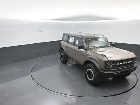 New 2026 Ford Bronco 4-Door w/ Sasquatch Package AWD/4WD image 23
