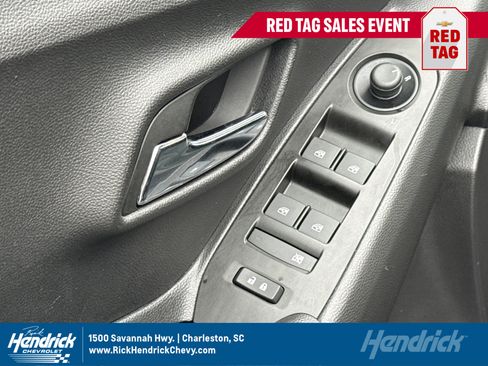 Certified 2022 Chevrolet Trax LT w/ Premium Seat Package image 1