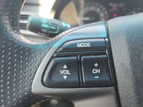 Used 2011 Honda Odyssey EX image 18