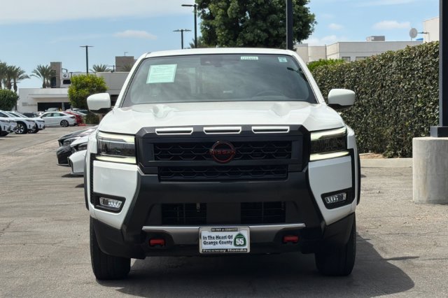 Used 2025 Nissan Frontier Pro-X RWD image 9