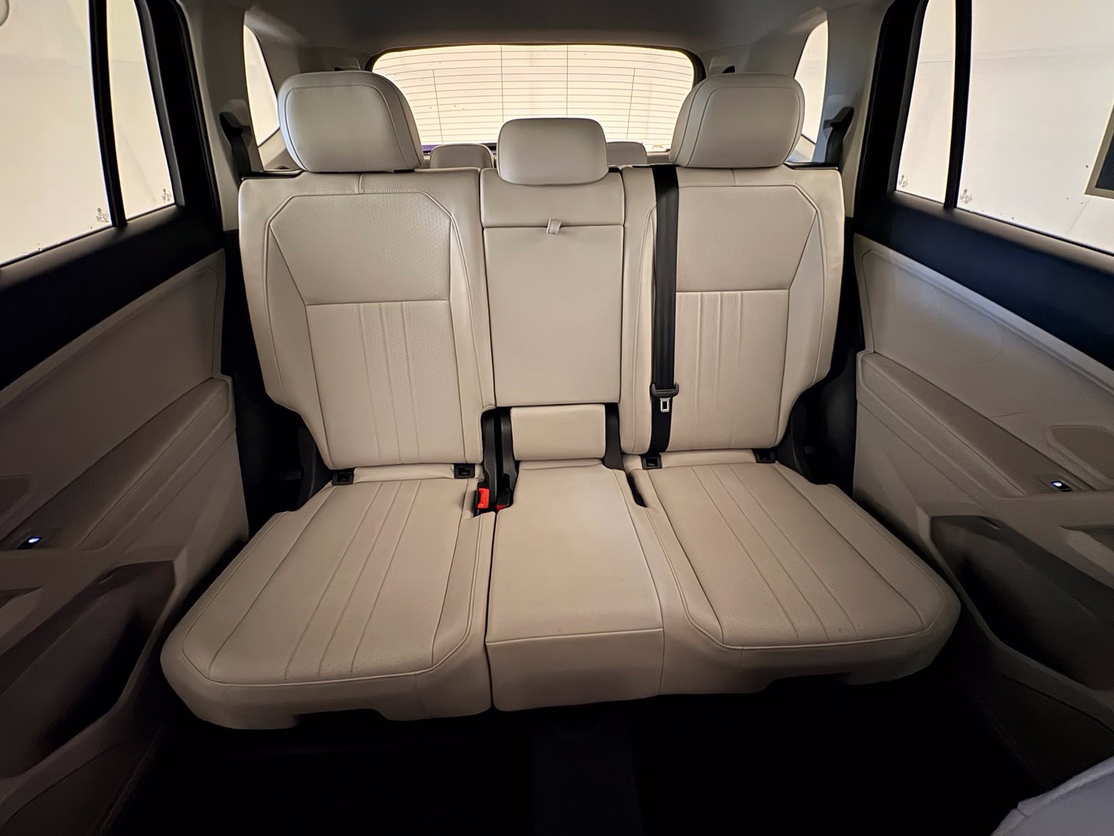 Used 2022 Volkswagen Tiguan SE FWD image 16