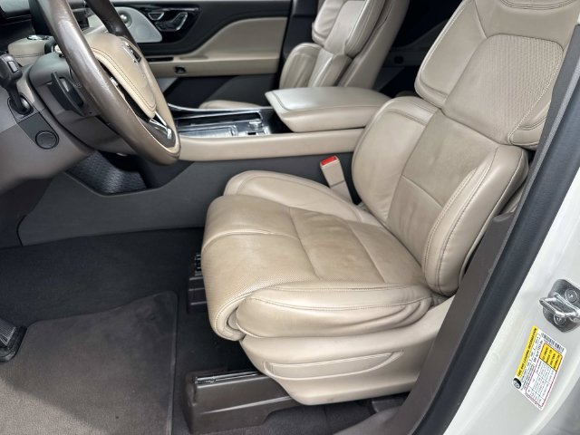 Used 2020 Lincoln Aviator Grand Touring w/ Equipment Group 302A AWD/4WD image 21