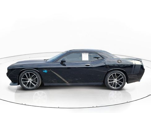 Used 2016 Dodge Challenger R/T Scat Pack RWD image 4