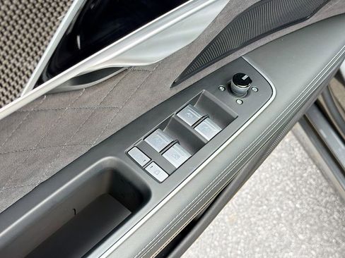Used 2025 Audi S8 image 27