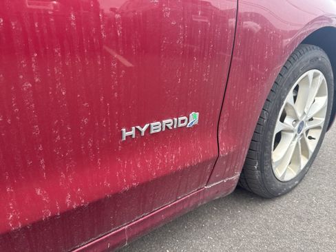 Used 2019 Ford Fusion SE image 9