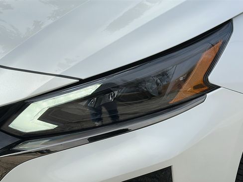 Certified 2023 Nissan Altima 2.5 SR AWD/4WD image 4