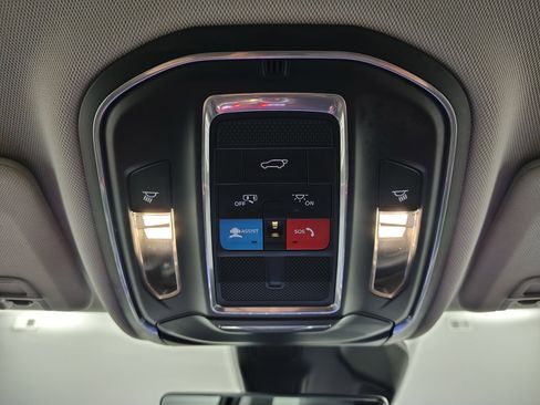 Used 2023 Jeep Grand Cherokee L Limited w/ Luxury Tech Group II image 38