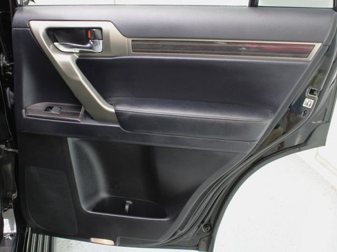 Used 2020 Lexus GX 460 Premium image 48