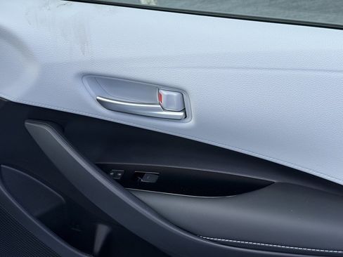 New 2025 Toyota Corolla SE image 38