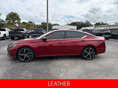 Certified 2023 Nissan Altima 2.5 SR w/ SR Premium Package image 6