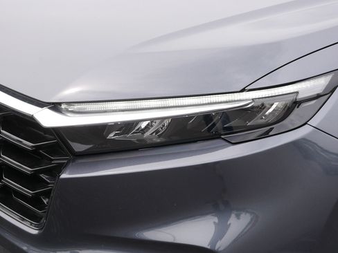 Used 2025 Honda CR-V EX-L image 16