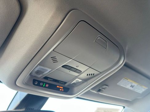 Used 2023 GMC Acadia AT4 image 16