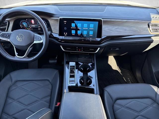 Used 2024 Volkswagen Atlas SE FWD image 16