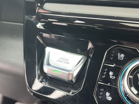 Certified 2025 GMC Sierra 1500 AT4X image 6