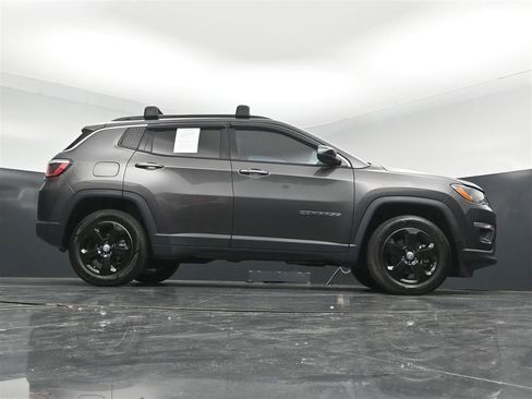 Used 2019 Jeep Compass Latitude AWD/4WD image 31