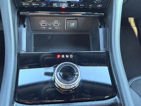 New 2025 Jeep Grand Cherokee Altitude image 34