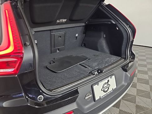 Certified 2024 Volvo XC40 B5 Plus w/ Climate Package image 10