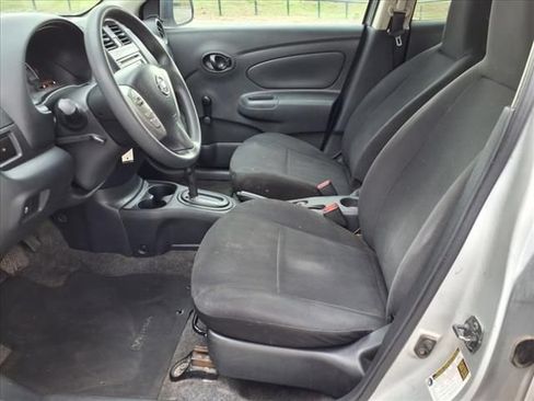 Used 2015 Nissan Versa S FWD image 13