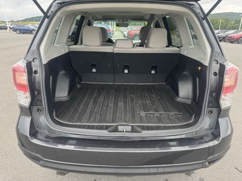 Used 2017 Subaru Forester 2.5i Premium w/ All-Weather Package AWD/4WD image 5