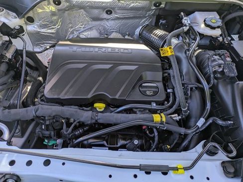 Used 2025 Chevrolet Trax LT w/ LT Convenience Package image 35