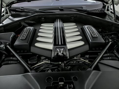 Used 2010 Rolls-Royce Ghost RWD image 17