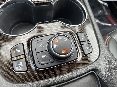 Certified 2023 GMC Acadia AT4 w/ Technology Package image 17