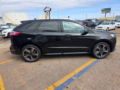 Used 2019 Ford Edge ST w/ Convenience Package AWD/4WD image 4