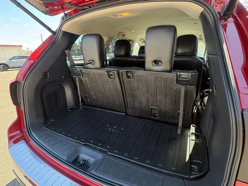 Used 2017 Nissan Pathfinder SL w/ Trailer Tow Package image 27