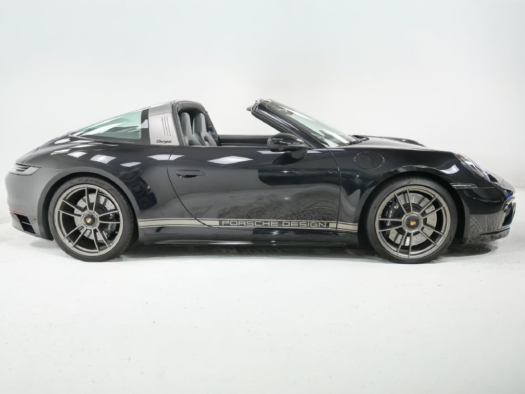 Certified 2023 Porsche 911 50th Anniversary Edition AWD/4WD image 9