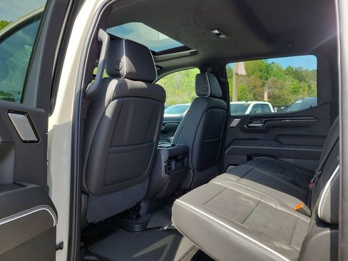 New 2026 GMC Sierra 1500 AT4X image 9