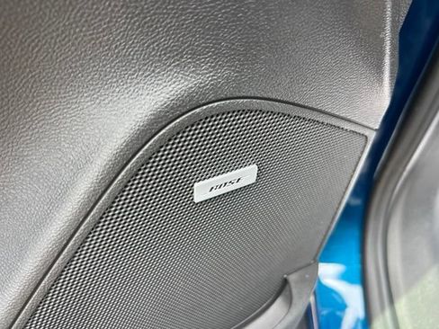 Used 2019 Chevrolet Trax LT w/ Sun & Sound Package FWD image 8
