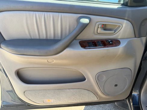 Used 2006 Toyota Sequoia Limited image 9