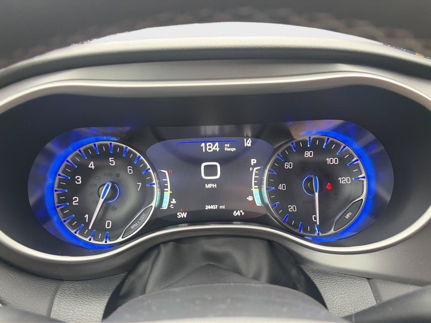 Used 2026 Chrysler Pacifica Select FWD image 14