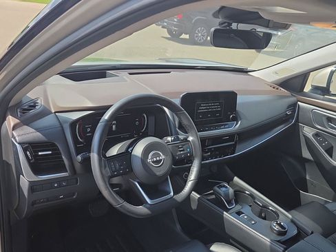 Used 2022 Nissan Rogue Platinum w/ Head-Up Display Package AWD/4WD image 18