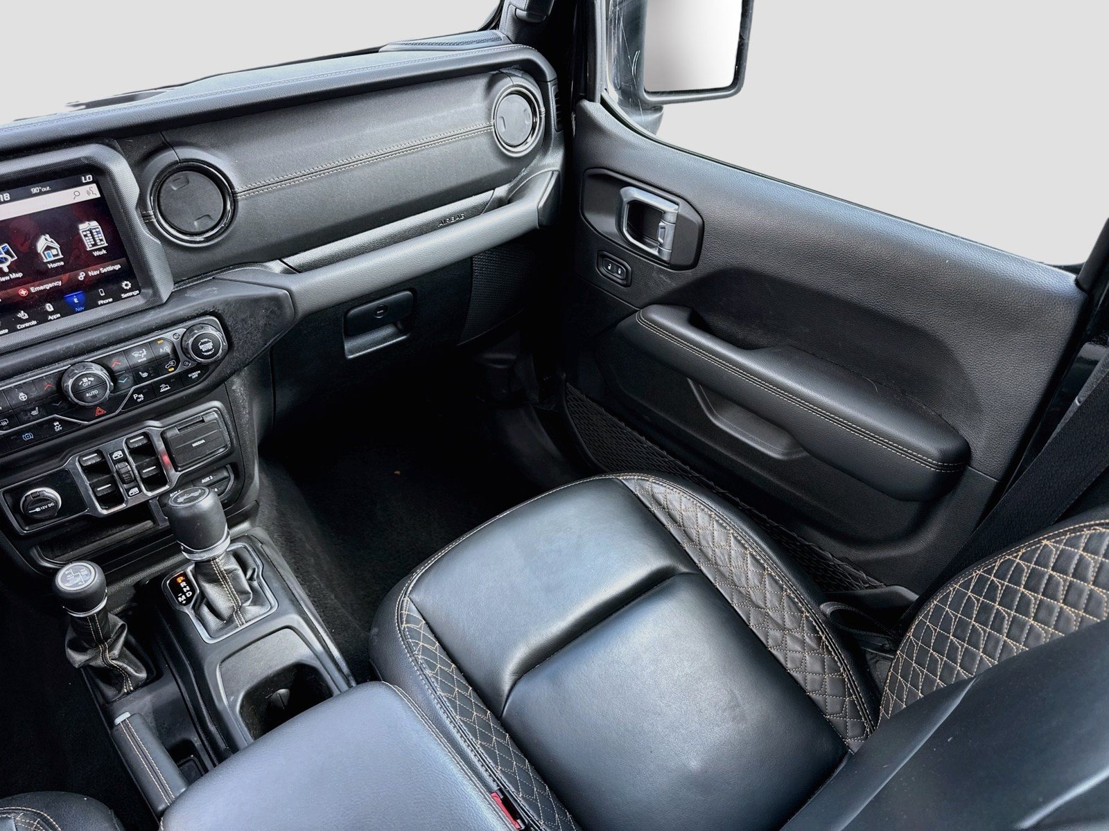 Used 2023 Jeep Wrangler Unlimited Sahara AWD/4WD image 24