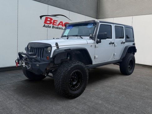 Used 2011 Jeep Wrangler Unlimited Sport AWD/4WD image 3